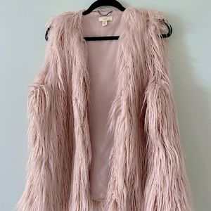 Cupio women faux feather shaggy vest